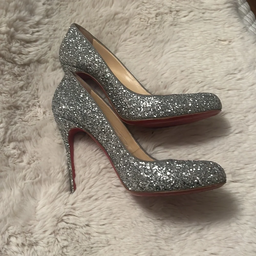 One of a kind Christian louboutin shoes! - Picture 4 of 6